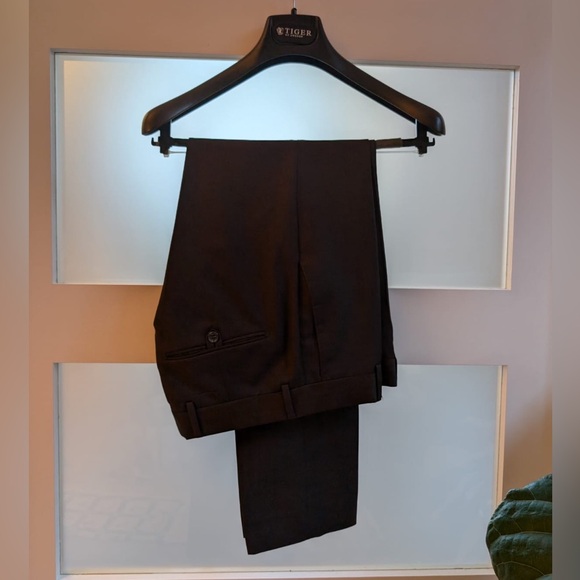 Tiger of Sweden men’s suit-size 46 - Picture 5 of 9